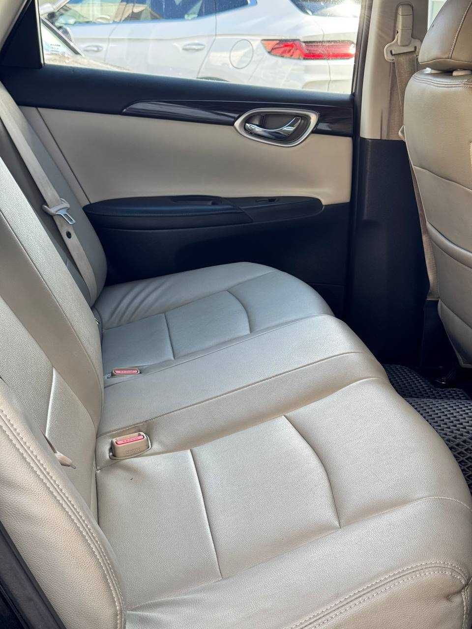 Оренда електроавтомобіля Nissan Sylphy 2018 для роботи в таксі