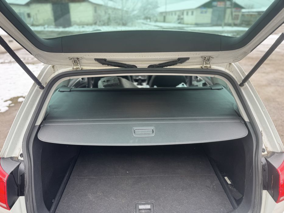 Шторка багажника Golf 7 ролета гольф 7 полка