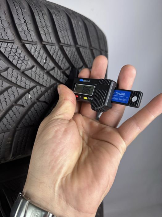 Шини R16 215/55 (93H) Semperit Speed-Grip 5 2022 7,2-8,8мм зимова рези