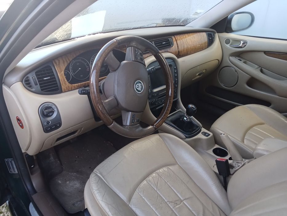 Viatura peças Jaguar X-Type 2.0 D