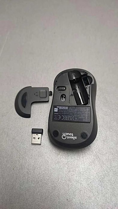 Комплект Безшумна клавіатура та мишка Logitech MK295 Silent UA