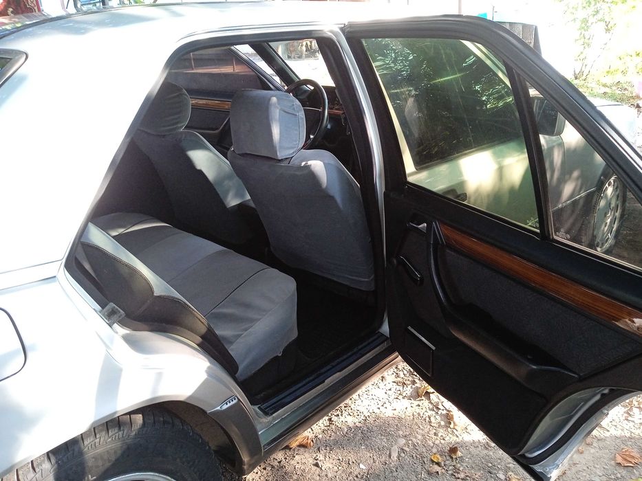 Mersedes 124 E-cla