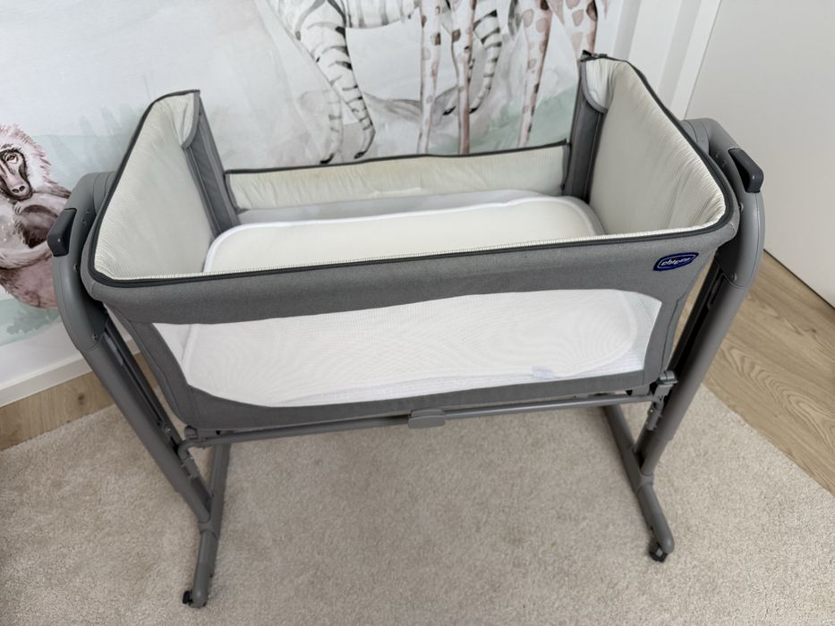 Chicco next2me magic, szare