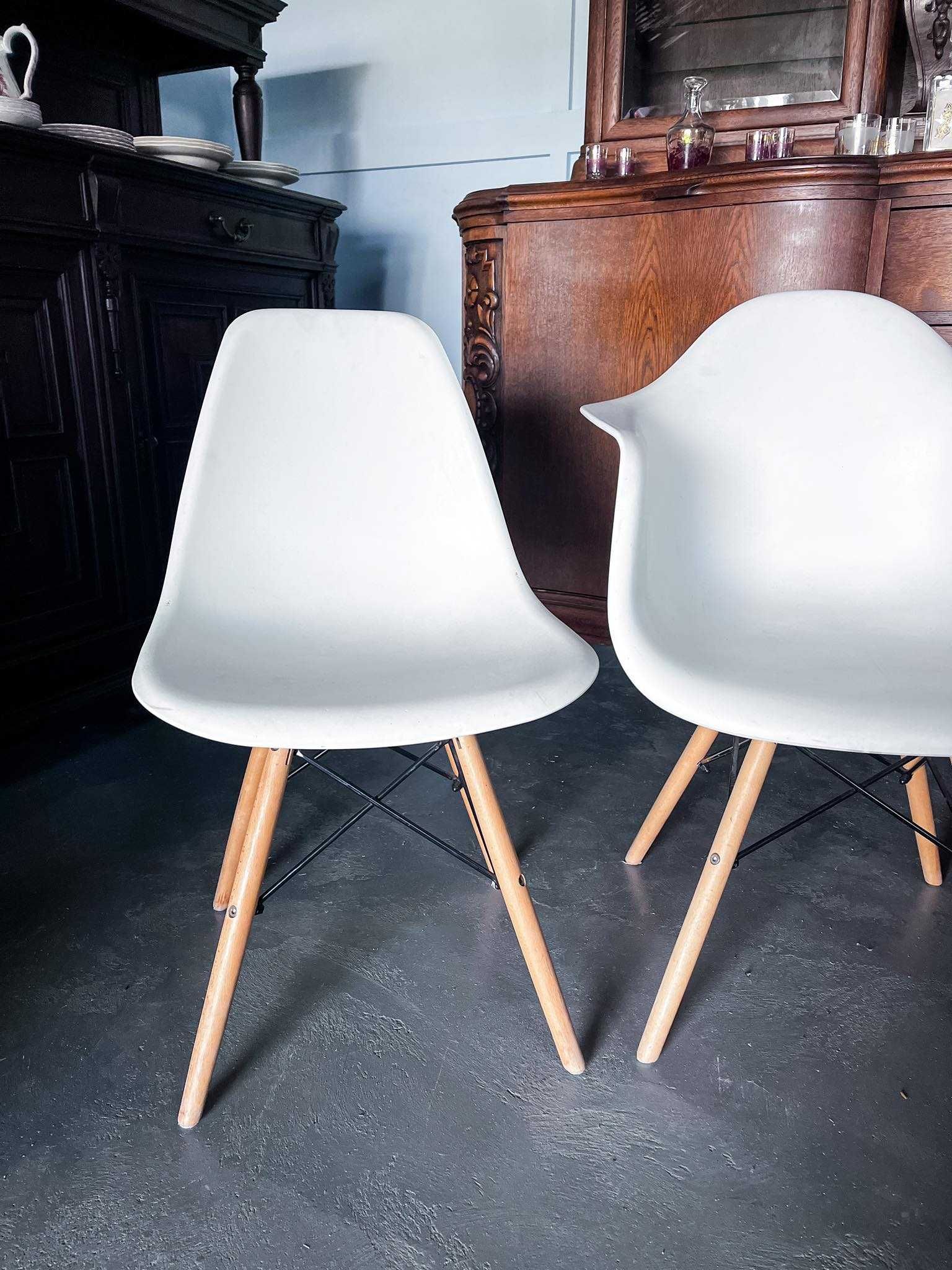 Komplet 4 nowoczesnych, designerskich krzeseł w stylu skandynawskim.