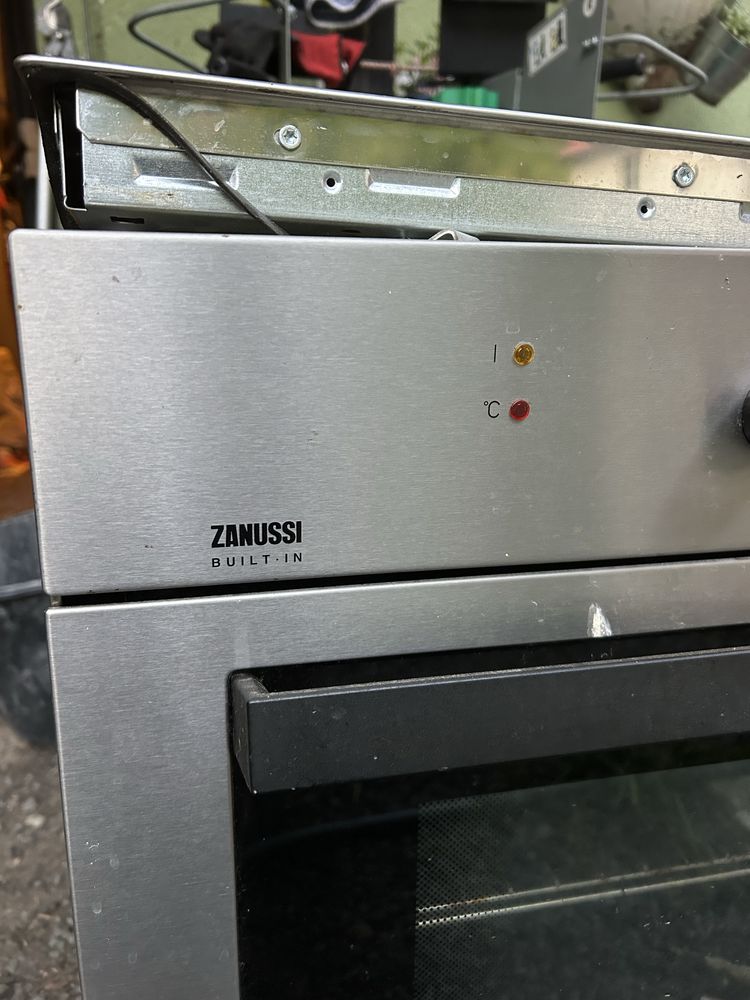 Kuchenka elektryczna z piekarnikiem do zabudowy