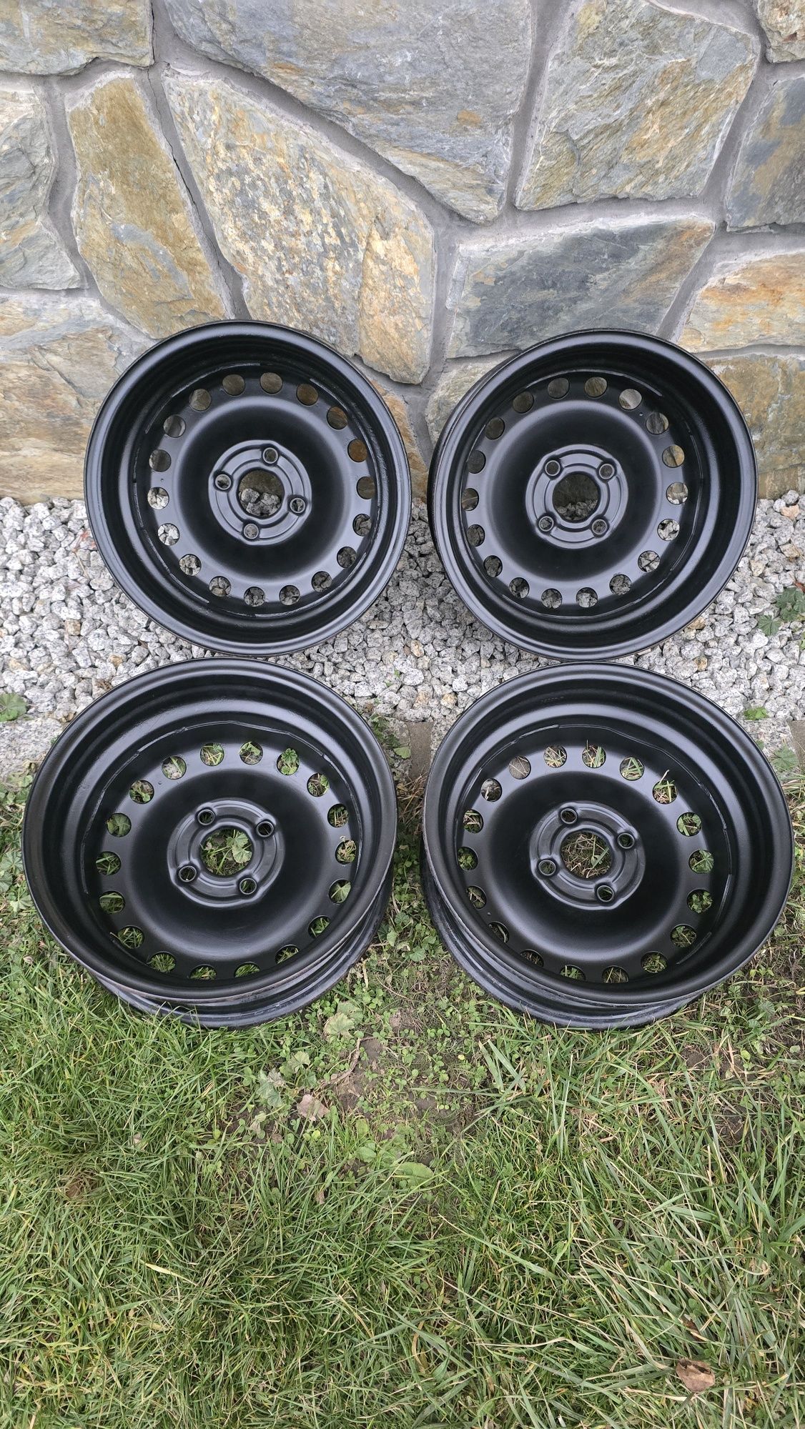 Felgi stalowe Volkswagen Skoda Seat 4x100 et35 5j r14