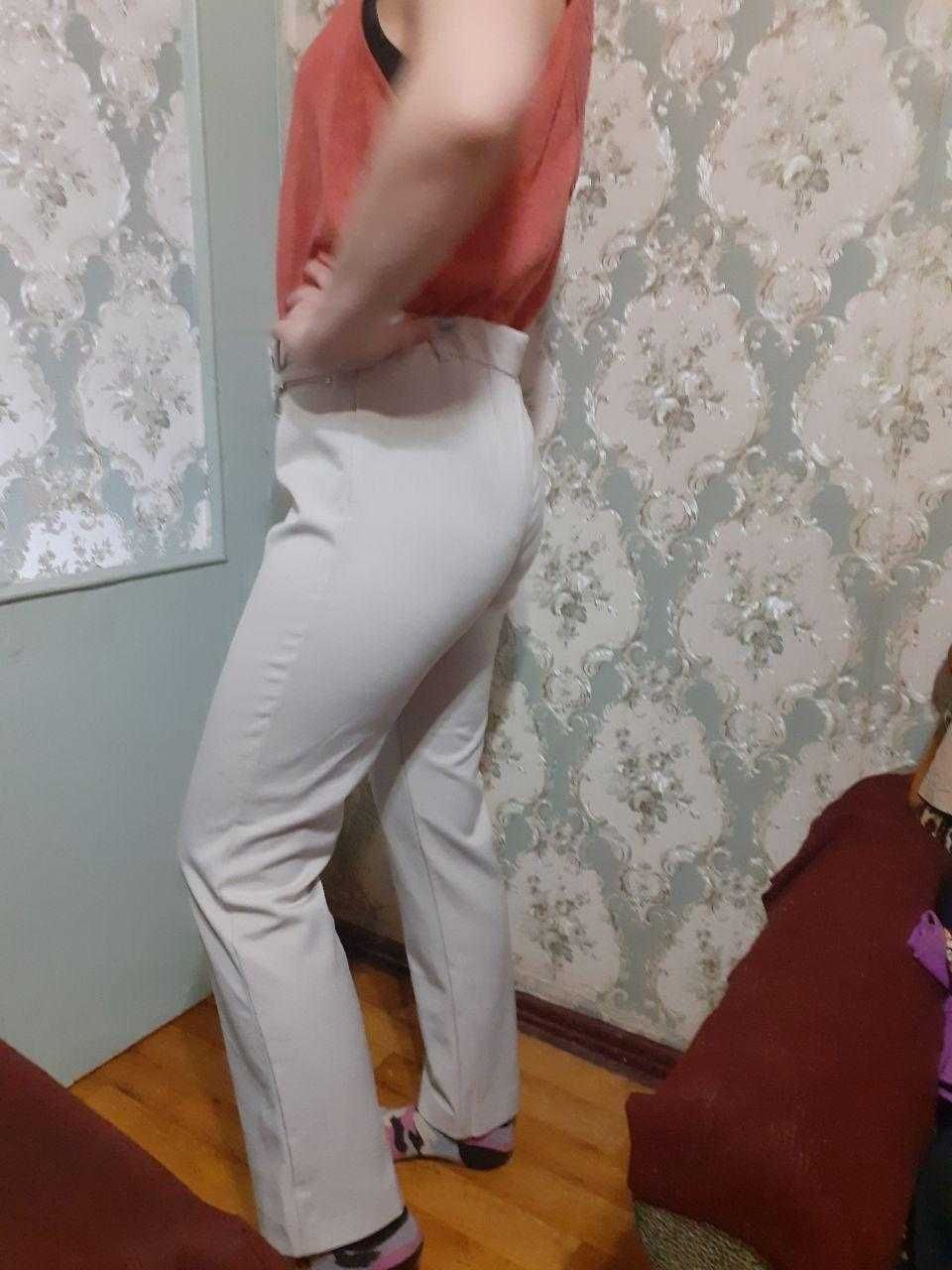 Штаны брюки классические песочного цвета