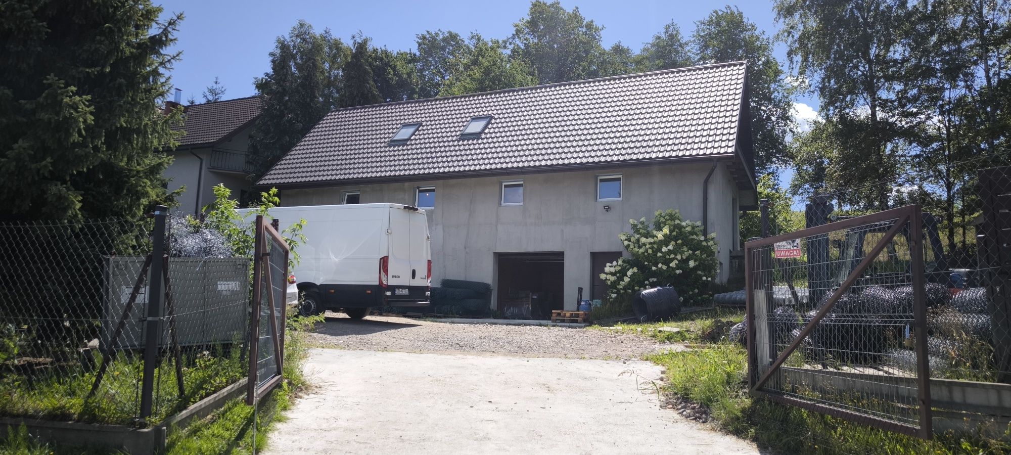 Obiekt biurowo-magazynowy z działką 12ar