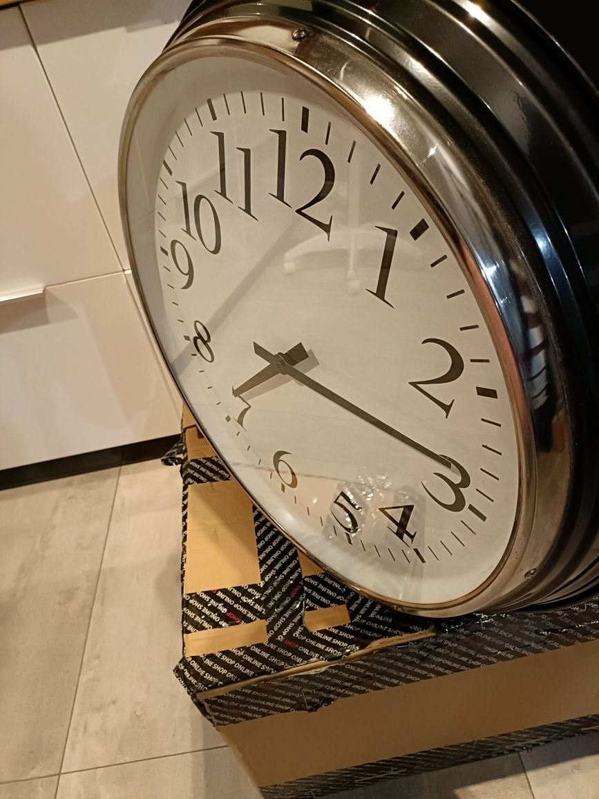 Duży zegar Ikea 67 cm