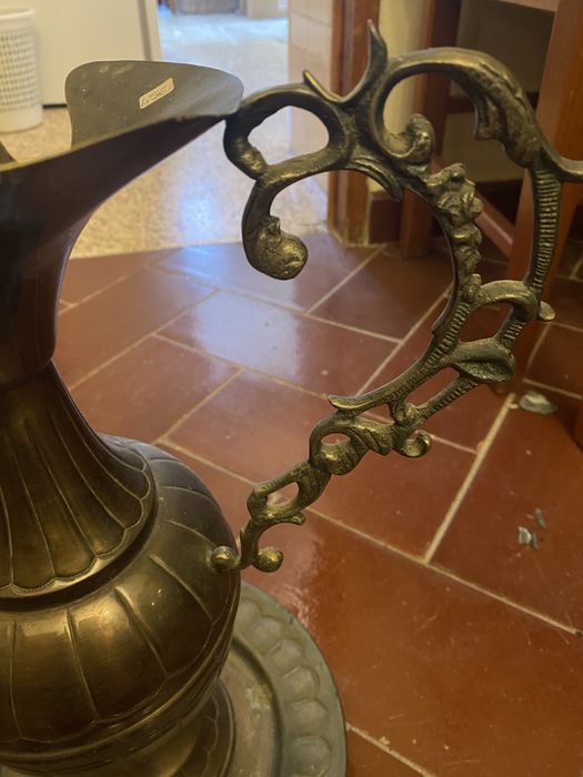 Conjunto de jarra em estanho