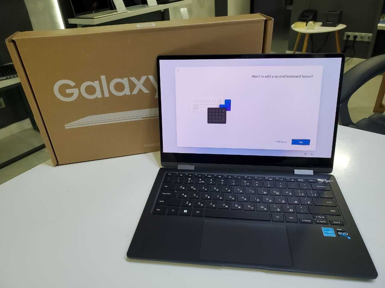 Ноутбук Samsung Galaxy Book2 360 13.3" i5-1235U/8gb/256GB SSD