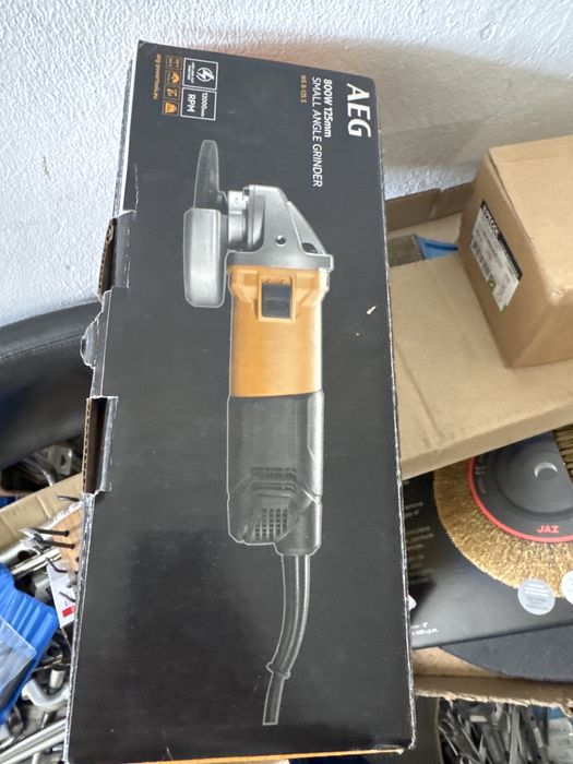 Rebarbadora aeg ws 8- 125