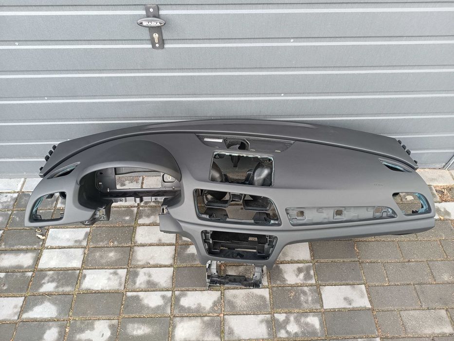 deska konsola kokpit AUDI Q3 regeneracja