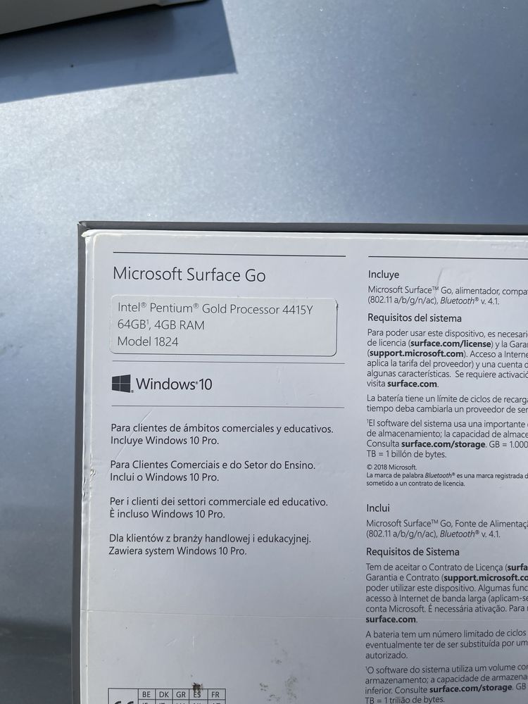 Tablet Microsoft Surface Go model 1824