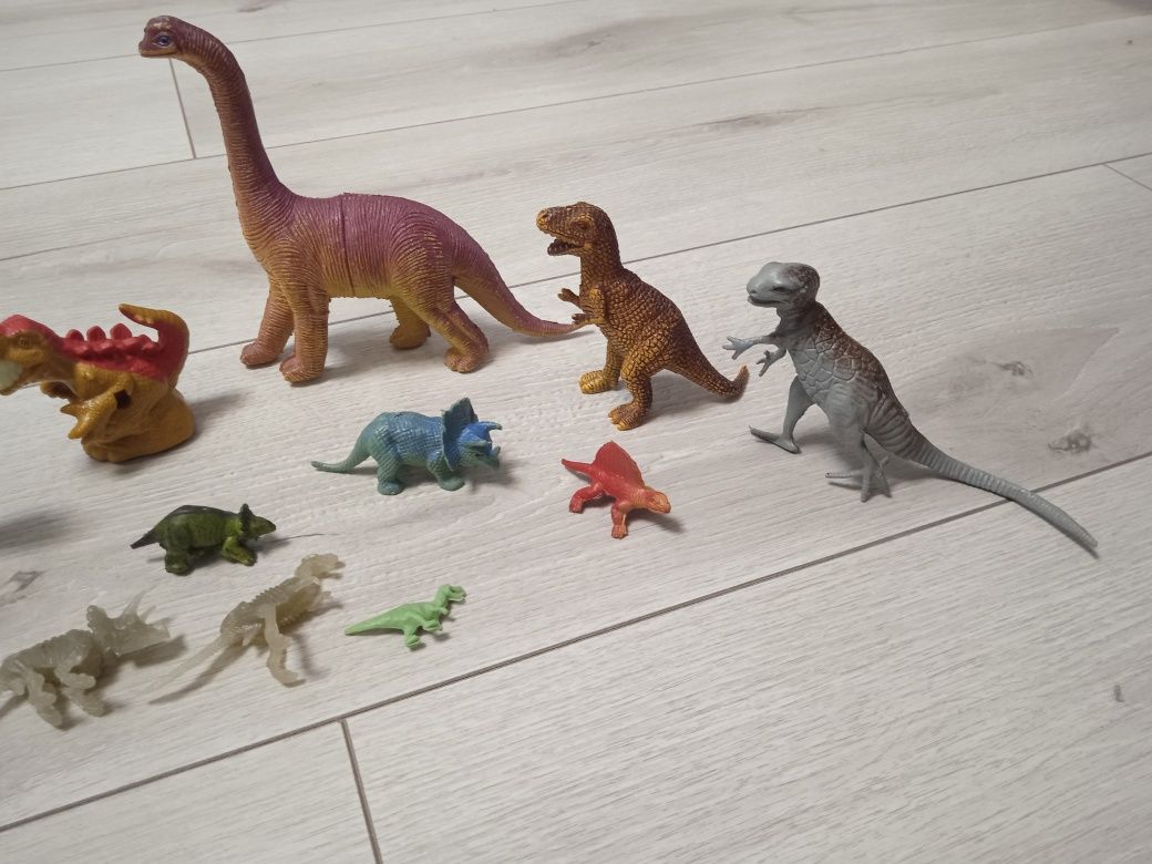 Лот! Динозаври. Динозавр Тиранозаурус.Динозавр Рекс з Macdonald's 2014
