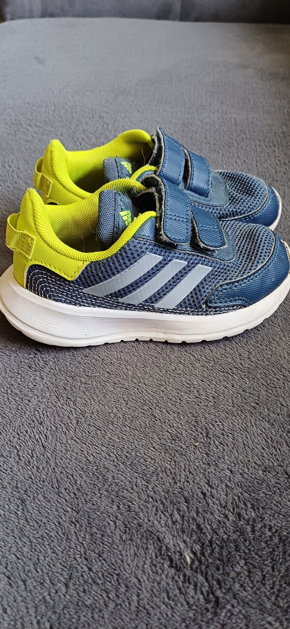 Buty dziecięce sportowe