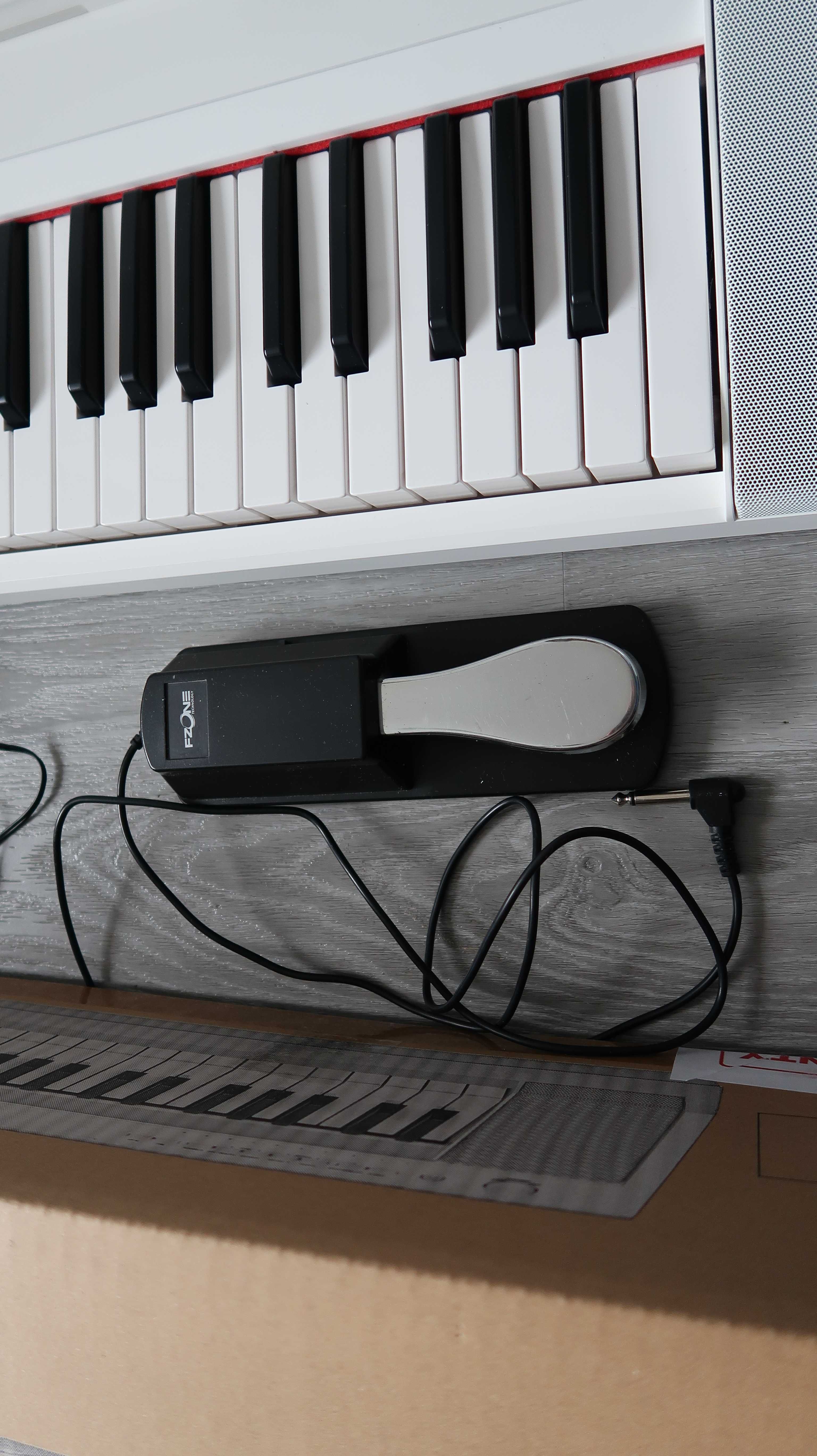 Yamaha NPP-15 biały fortepian + pokrowiec + pedał
