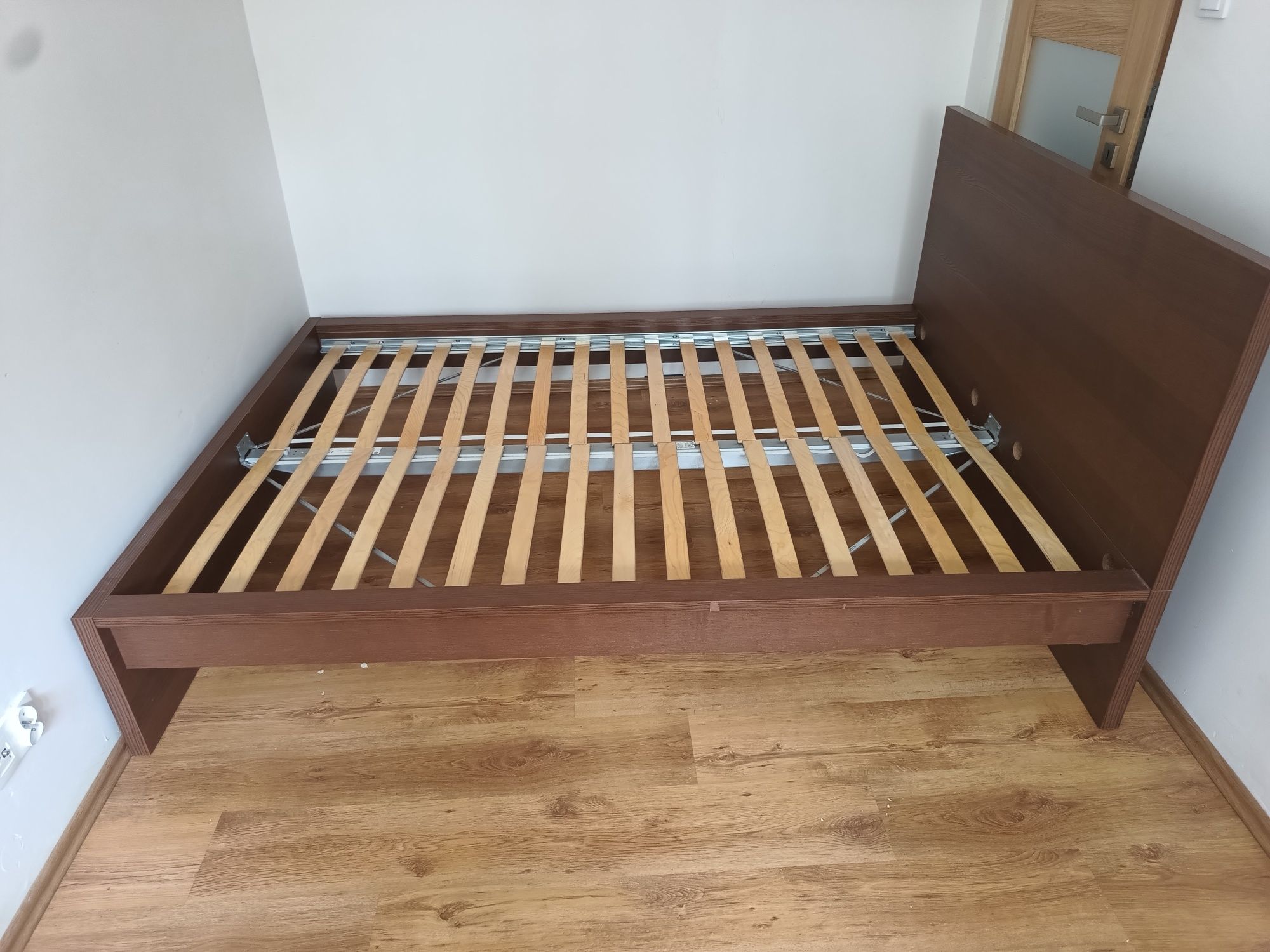 Rama łóżka Malm Ikea 140x200
