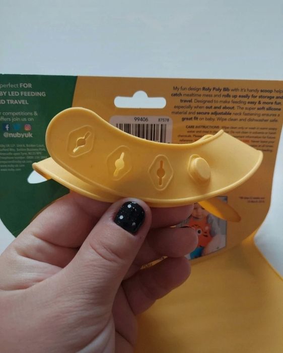 Nowy śliniak silikonowy NUBY – miękki i praktyczny