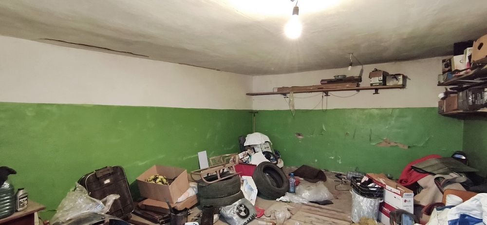 Продається гараж в хорошому стані біля "Епіцентру" в м.Калуш