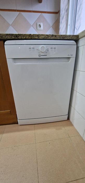 Vendo maquina de lavar loiça