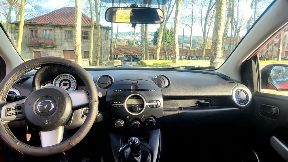 Mazda 2 mzr hatchback