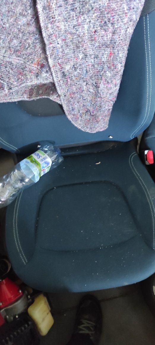 Sprzedam komplet foteli renault captur przód tył