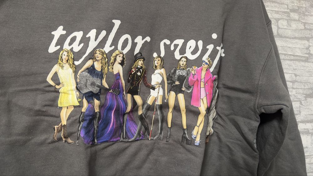 Кофта Taylor Swift Нове