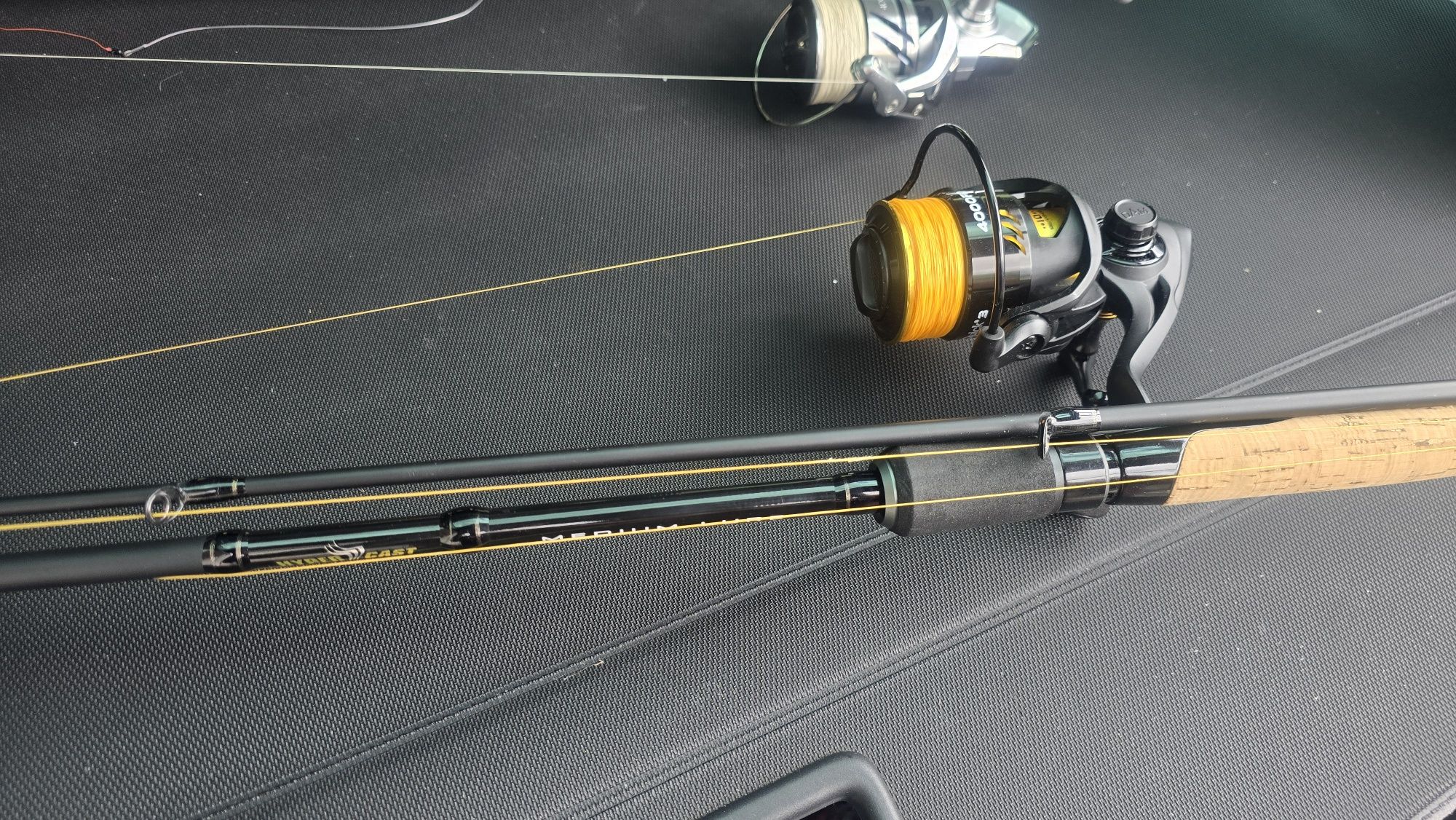 Quantum Hyper Cast 240cm + kolowrotek DAM Quick 3 4000