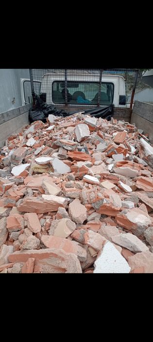 Demolição e retirada de entulho