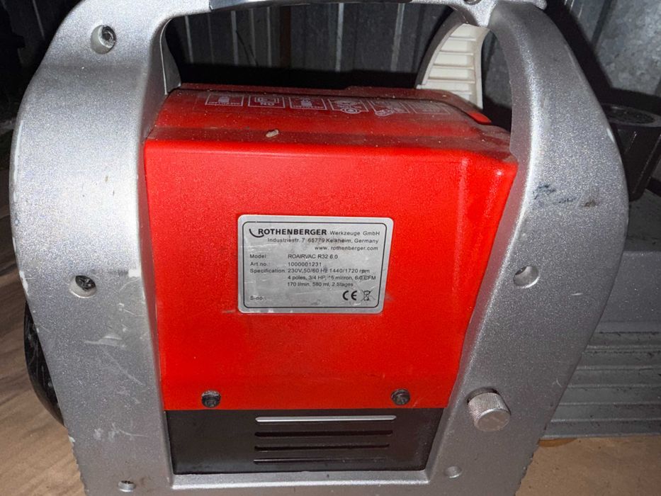 Rothenberger ROAIRVAC R32 6.0 – dwustopniowa pompa próżniowa