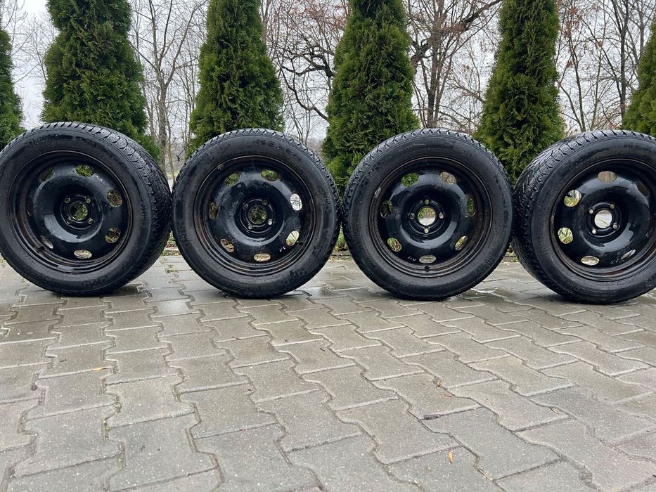 Зимові колеса Nexen 215/55 R16 на сталевих дисках