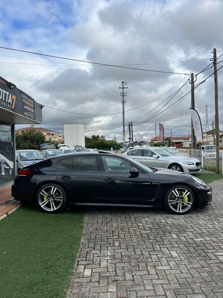 Porsche Panamera 3.0 restyle 460 cv