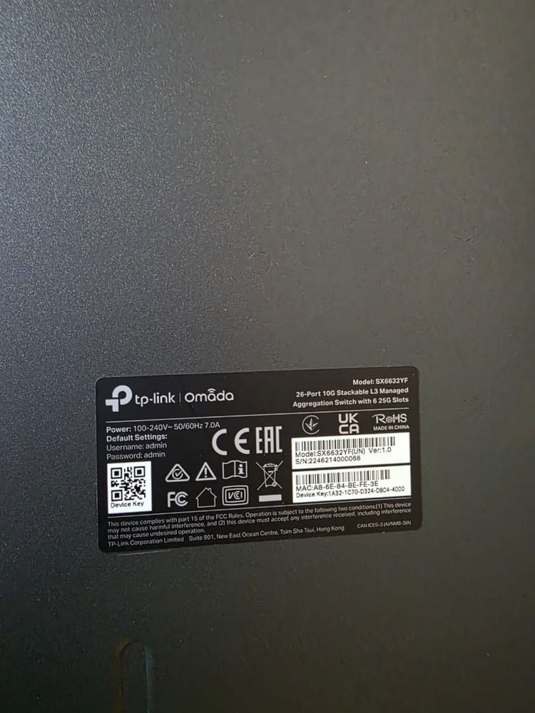 TP-link Omada Комутатоp Model: SX6632YF  26-Port 10G Stackable L3