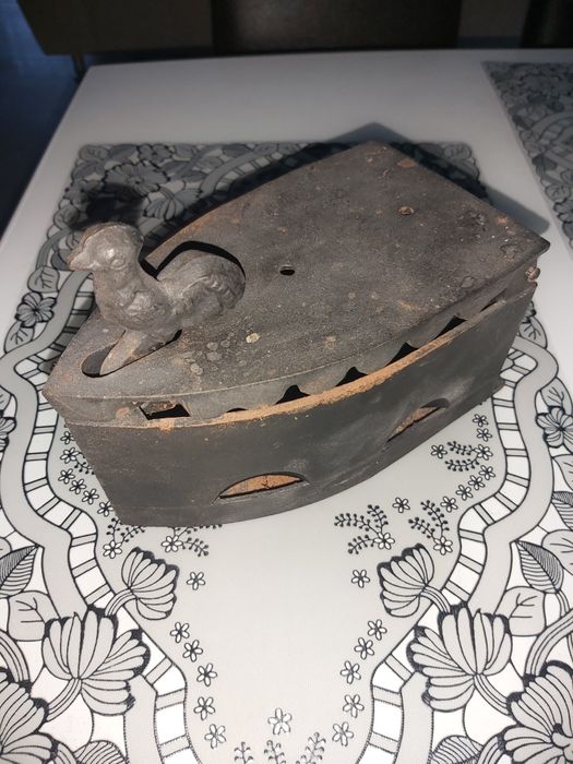 Stare żeliwne żelazko