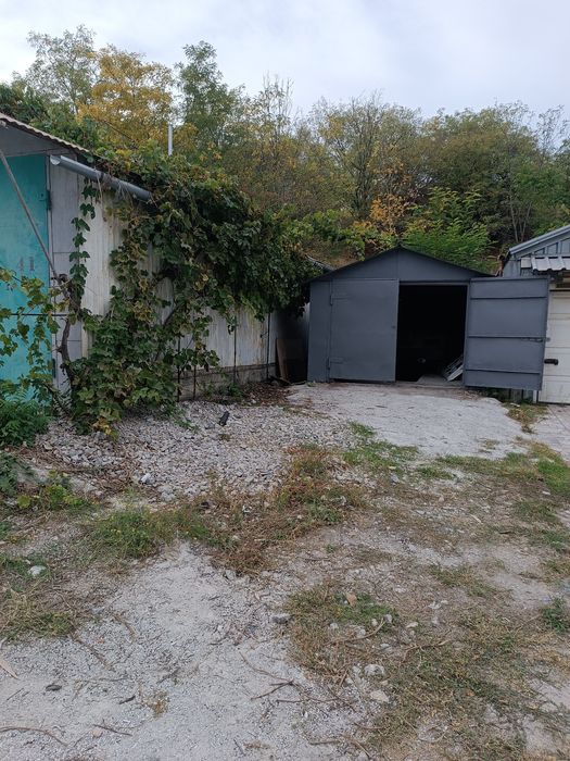 Продам гараж в Хортицькому районі.