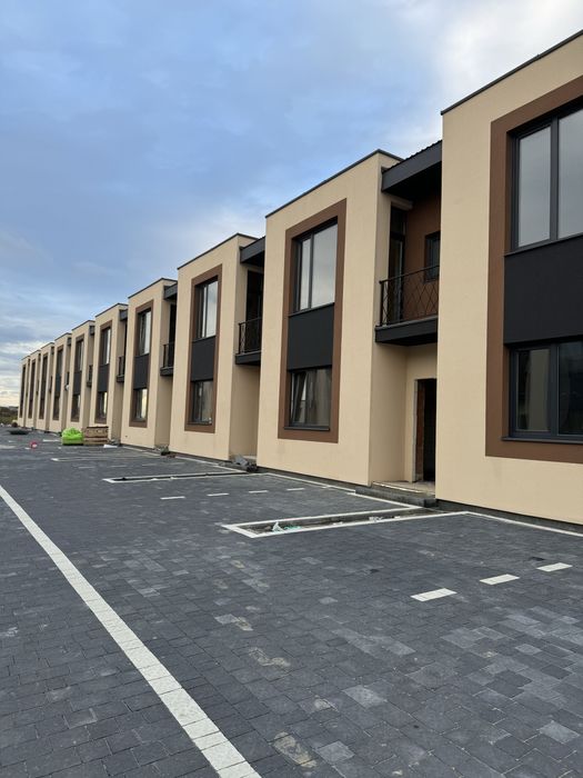 Продаж котеджу