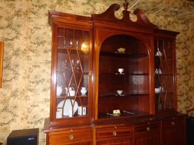 Móvel Aparador Estilo Inglês