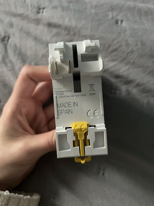 Wyłącznik różnicowoprądowy Schneider Electric Resi9 R9RA1240