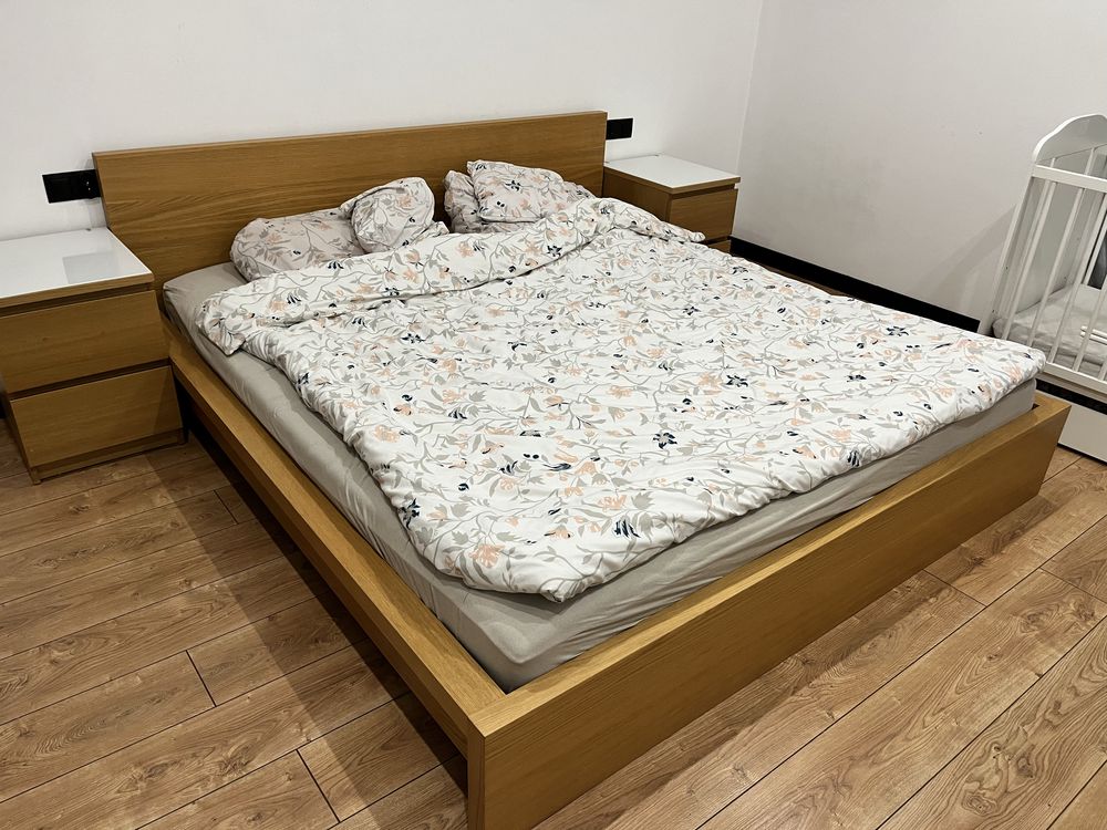 IKEA zestaw malm łóżko 180x200 + materac  + toaletka + 2 stoliki nocne