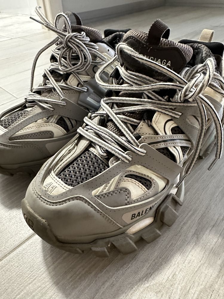 Продам кросівки balenciaga /41 (26-26,5)