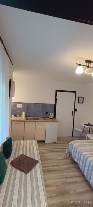 Pokoje z łazienką  i aneksem kuchennym blisko centrum i pkp