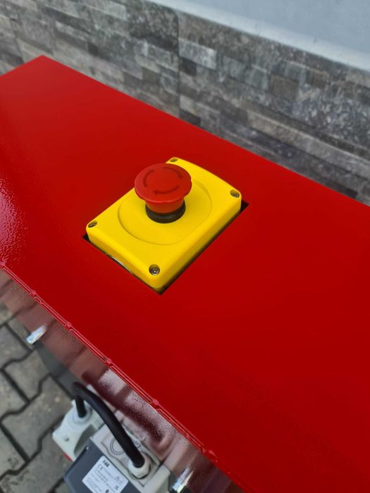 Maszyna do obrabiania choinek, pni choinkowych -strugarka -frezarka