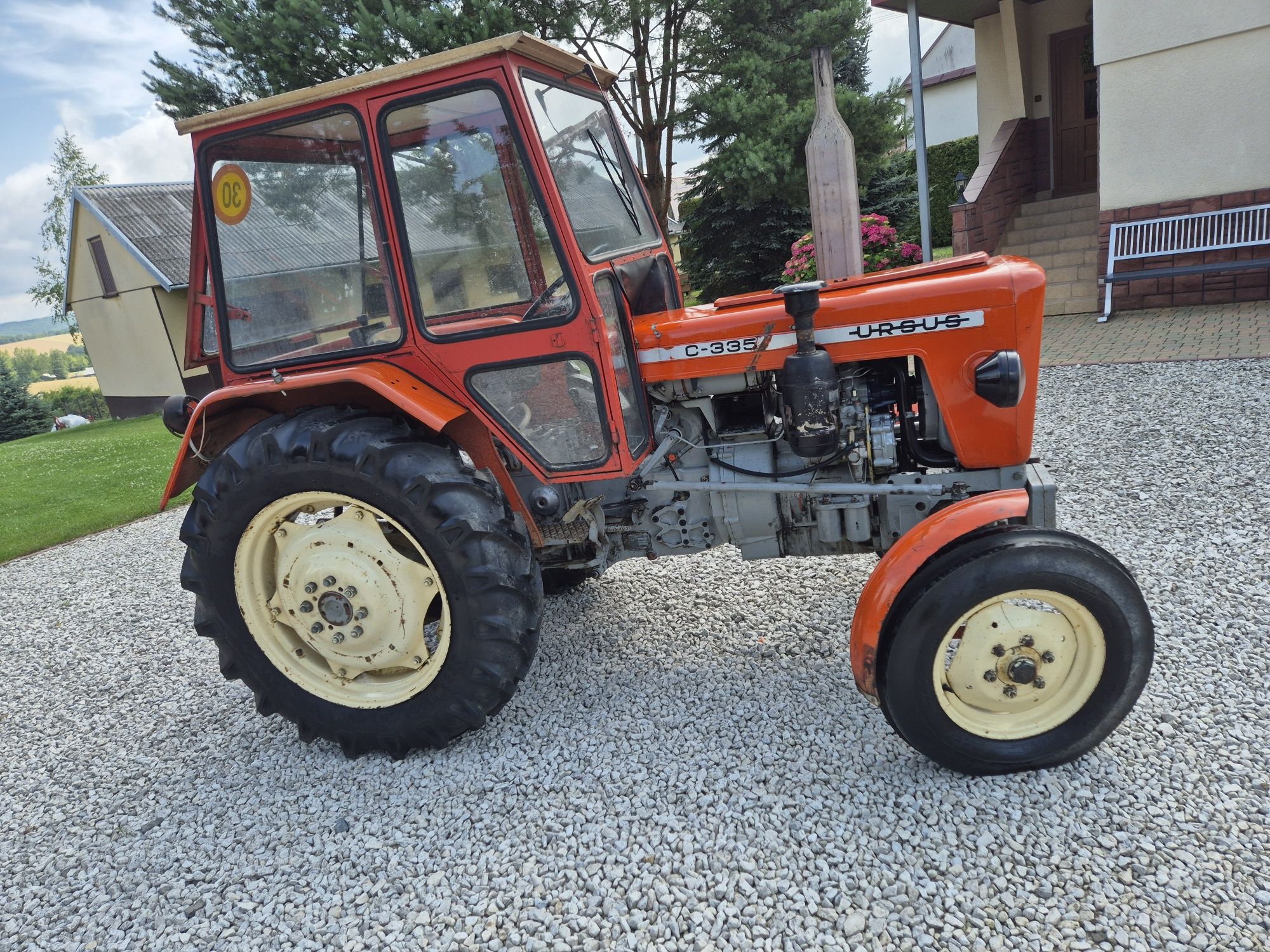 Ursus c 330 c 335
