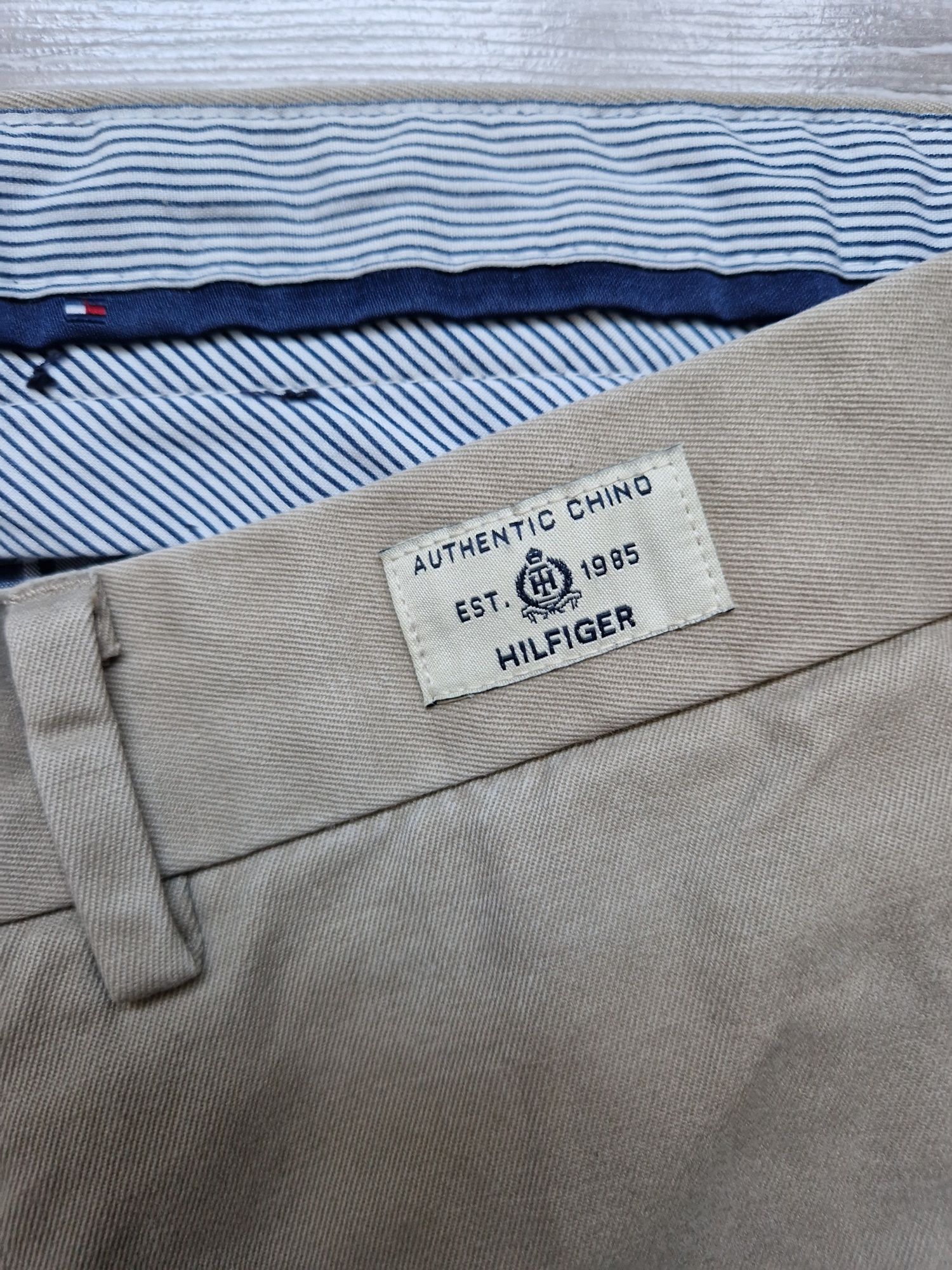 Tommy Hilfiger W36 L34 spodnie chino chinosy TH