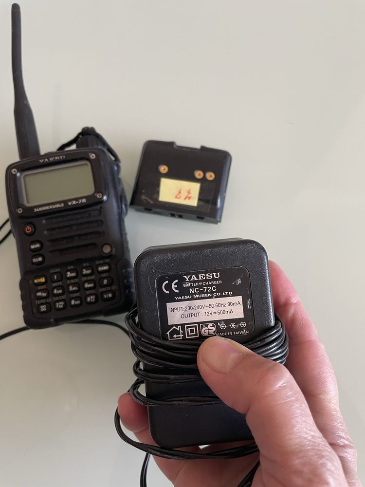Радіостанція портативна YAESU VX-7R