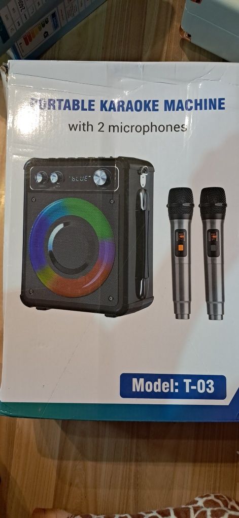Maszyna do karaoke z 2 mikrofonami