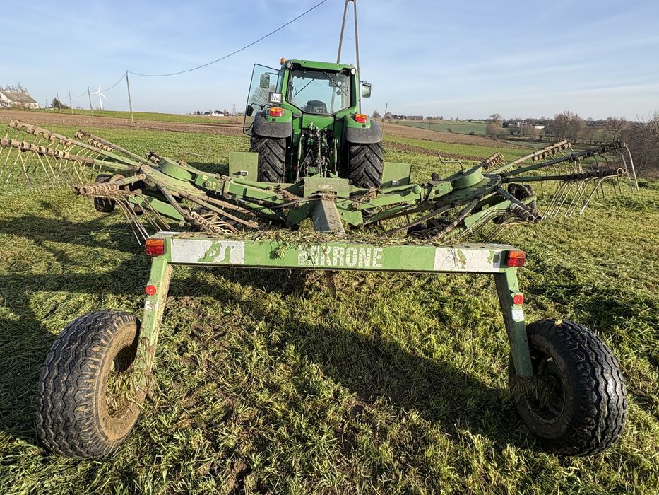 Zgrabiarka dwukaruzelowa krone