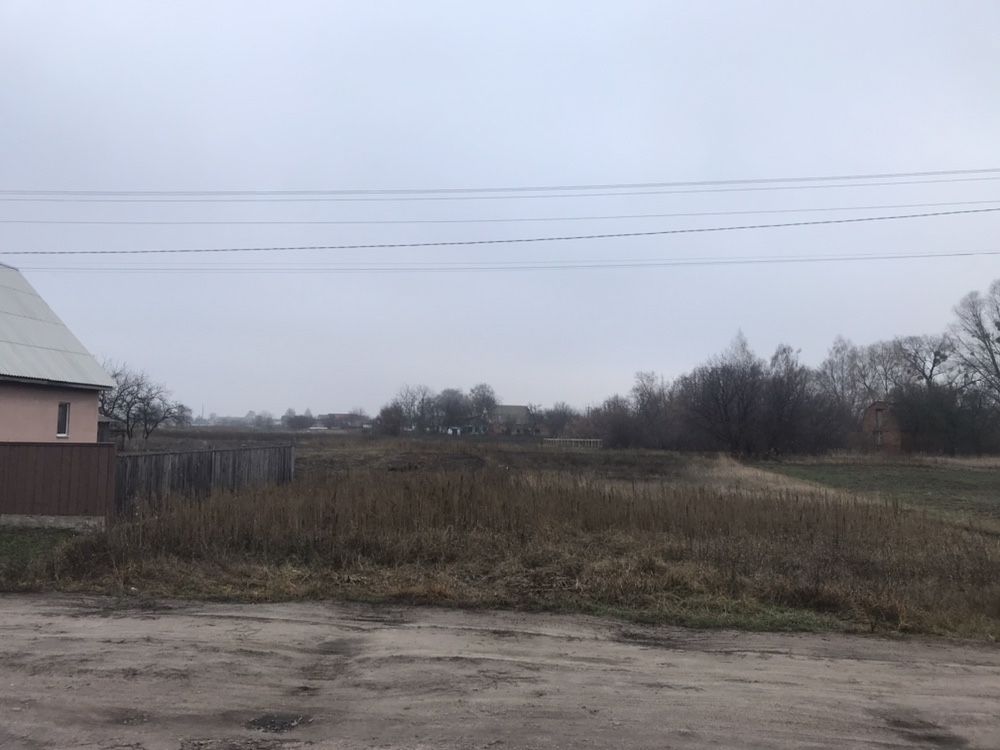 Продам земельну ділянку 0,10 га під будівництво(або город)в місті Ічня