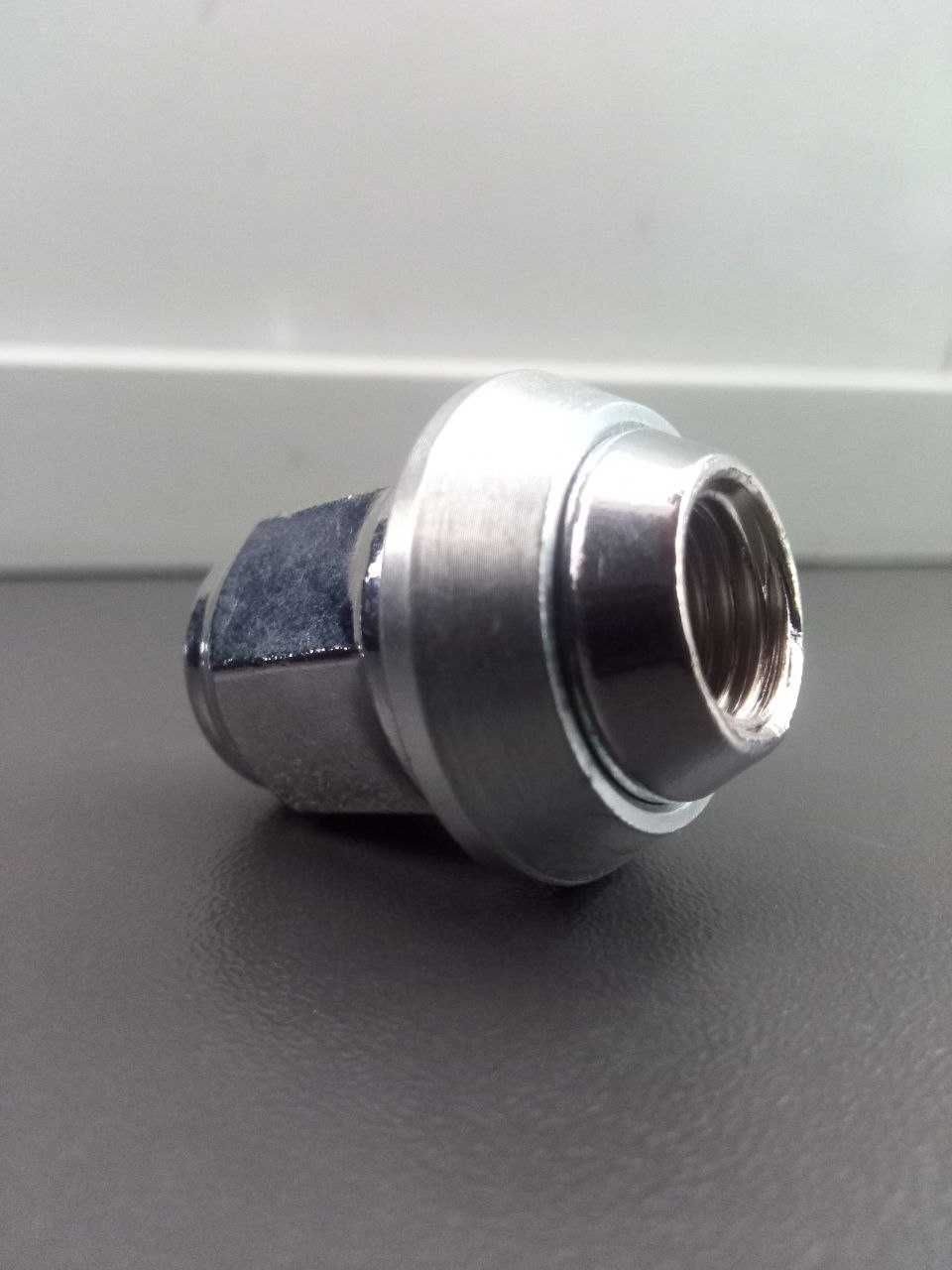 Гайки 12x1.5 с увеличенным конусом. Колесные гайки на Ford.
